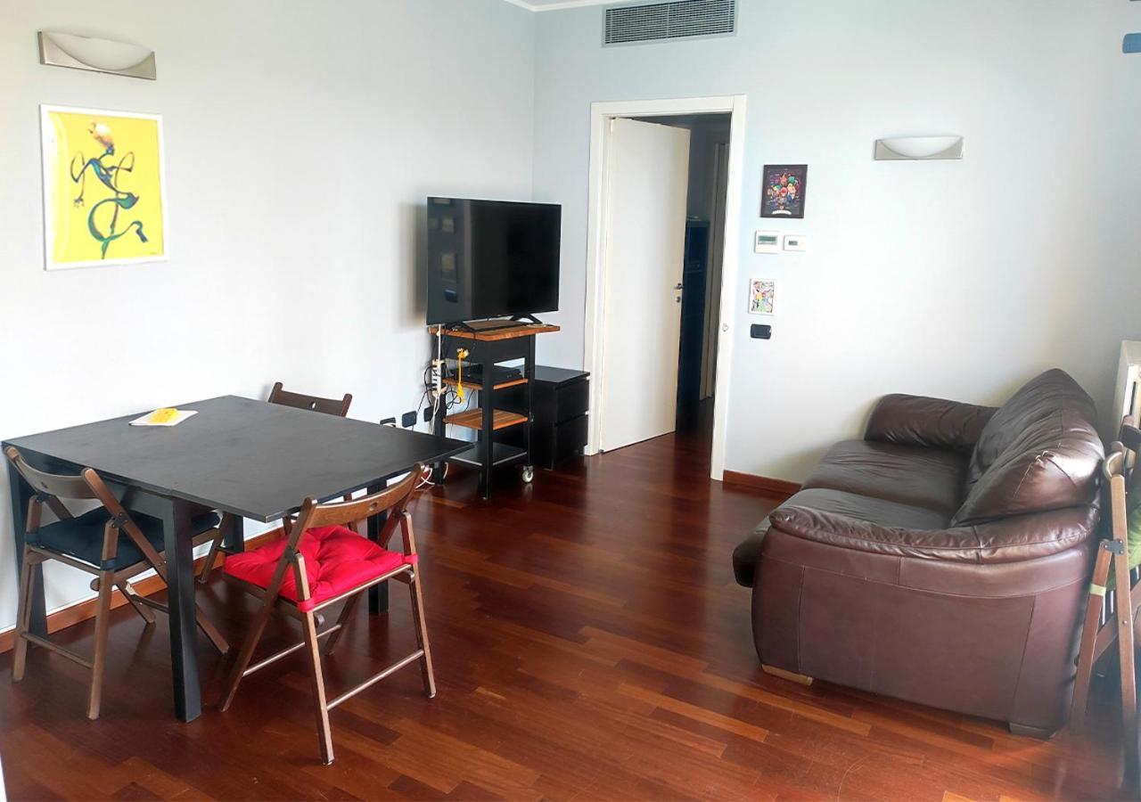 A Casa Di Luca Apartment Milan Luaran gambar